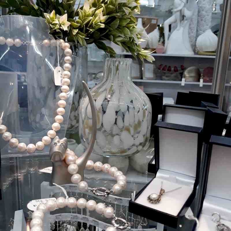 Jewellery gallery image